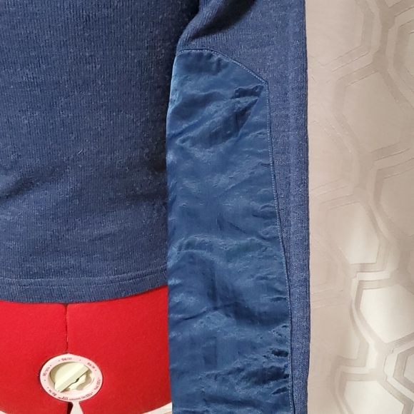 Steel blue sweater with satin shoulder and elbow 2/15$ - Picture 3 of 3